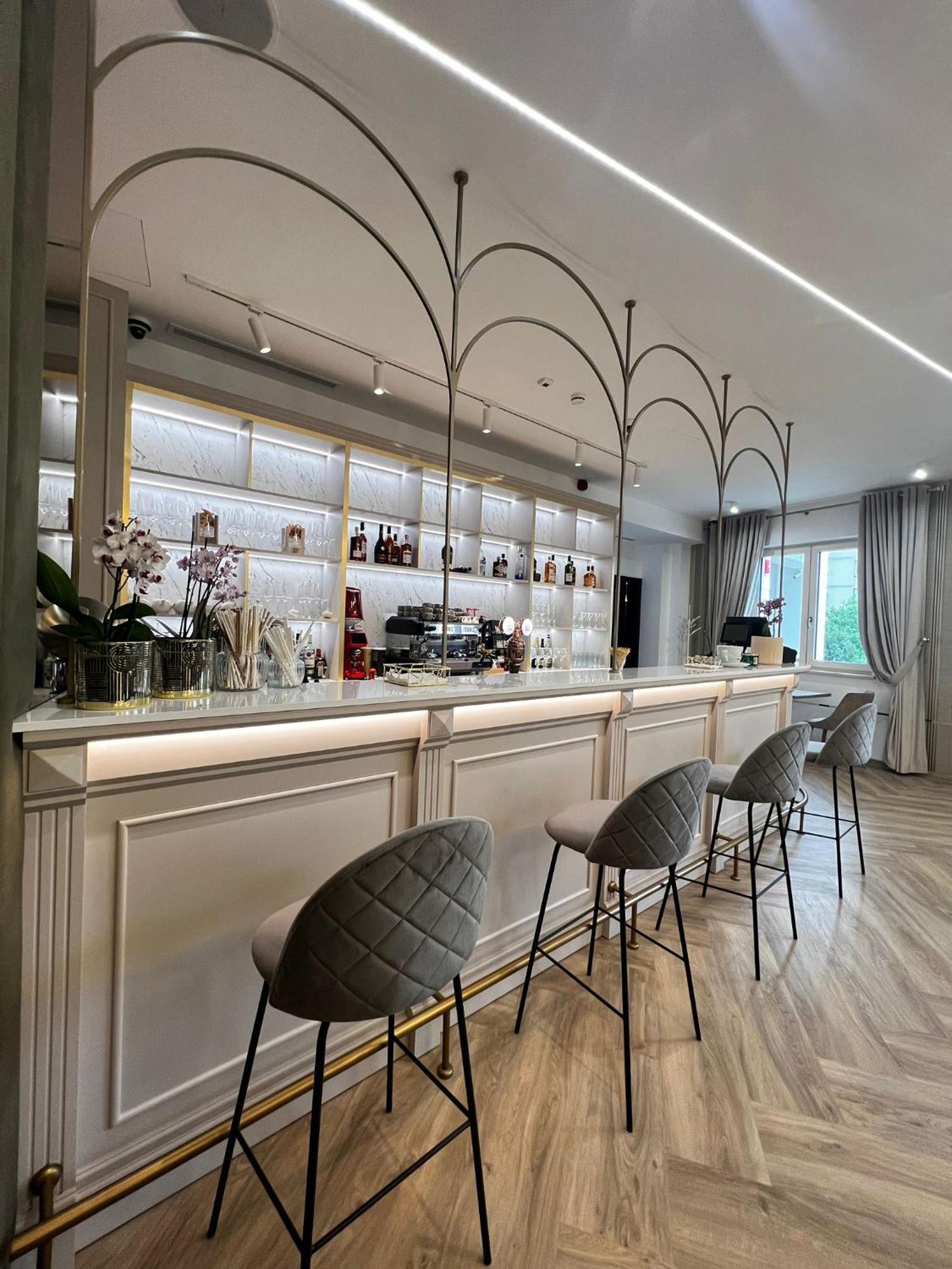 Boutique Hotel Bals Kültér fotó